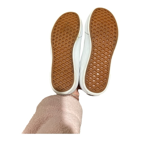 VANS - Picture 4 of 5